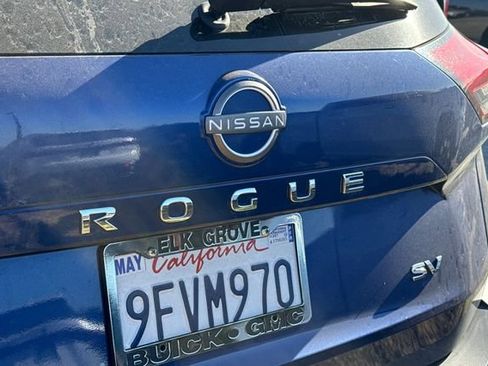 Used 2023 Nissan Rogue SV FWD image 7