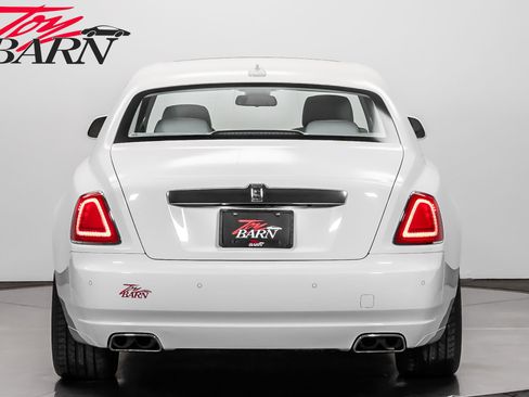 Used 2012 Rolls-Royce Ghost Extended Wheelbase image 4