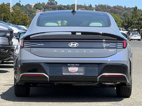 New 2025 Hyundai Sonata Limited image 7