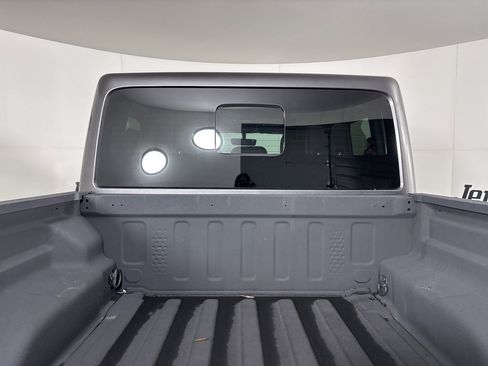 Used 2021 Jeep Gladiator Overland image 25