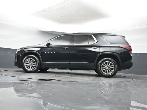 Used 2022 Chevrolet Traverse LT image 50