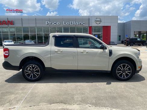 Used 2024 Ford Maverick Lariat FWD image 8