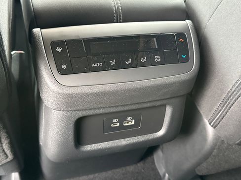 New 2025 Nissan Pathfinder SV w/ SV Premium Package image 24