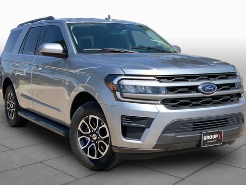 Used 2024 Ford Expedition XLT AWD/4WD image 3