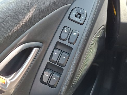 Used 2013 Hyundai Tucson GLS AWD/4WD image 23