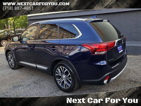 Used 2018 Mitsubishi Outlander SEL AWD/4WD image 3