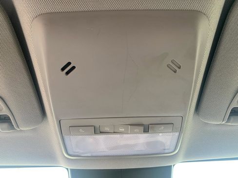 Used 2020 Chevrolet Trax LT w/ LT Convenience Package image 20