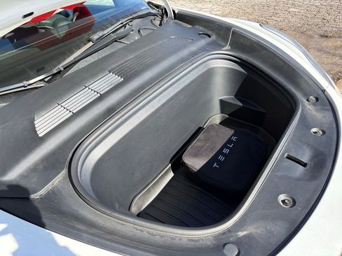 Used 2021 Tesla Model Y 2WD image 17