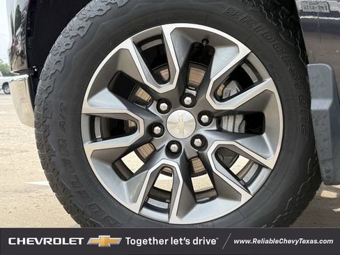 Used 2023 Chevrolet Silverado 1500 LT AWD/4WD image 10