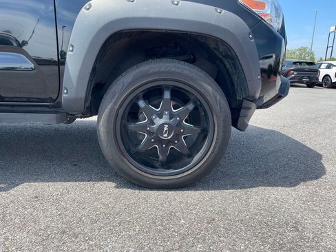 Used 2022 Toyota Tacoma SR image 31