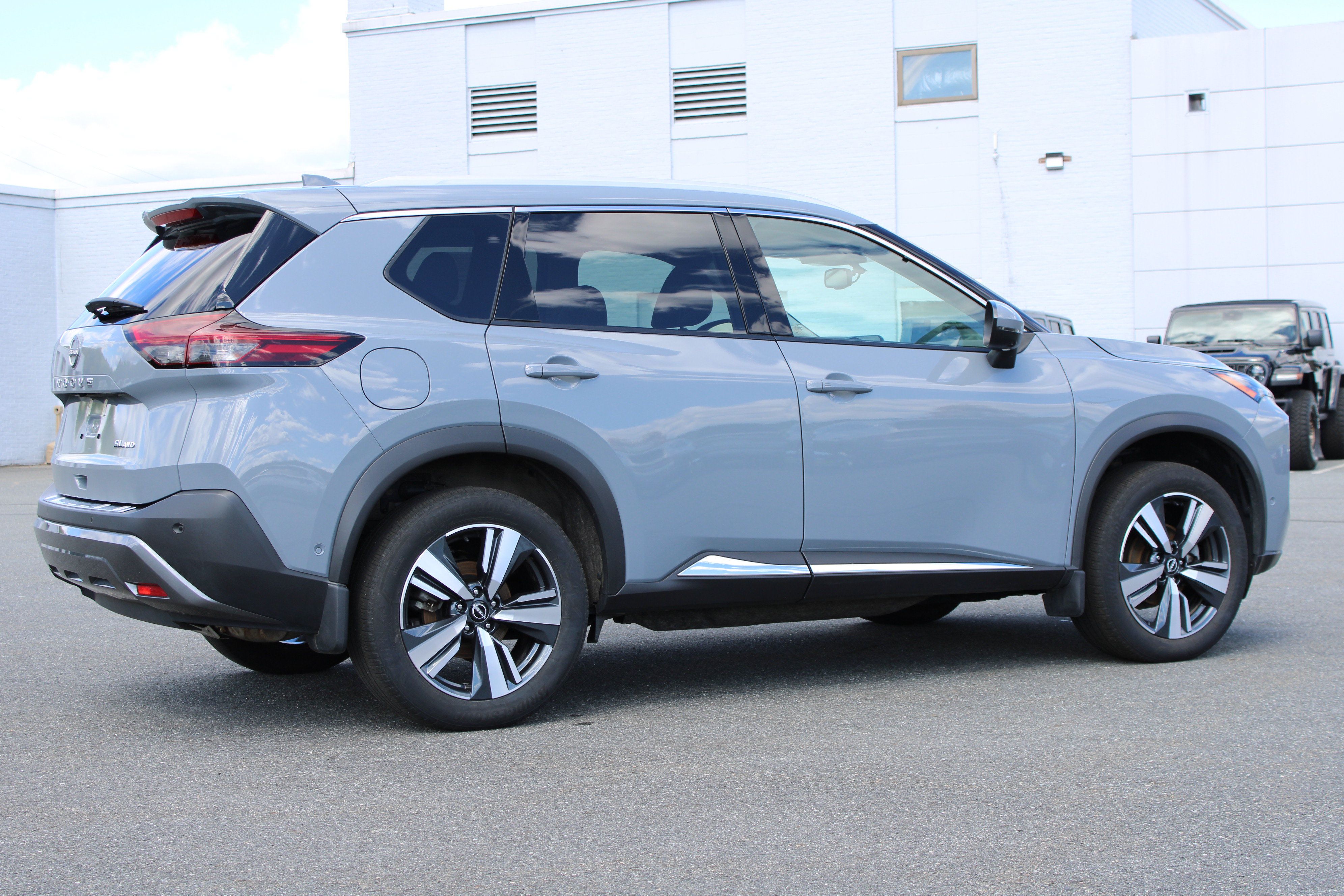 Used 2023 Nissan Rogue SL w/ SL Premium Package AWD/4WD image 7