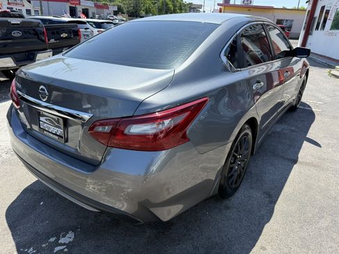 Used 2018 Nissan Altima 2.5 S w/ S Convenience Package FWD image 6