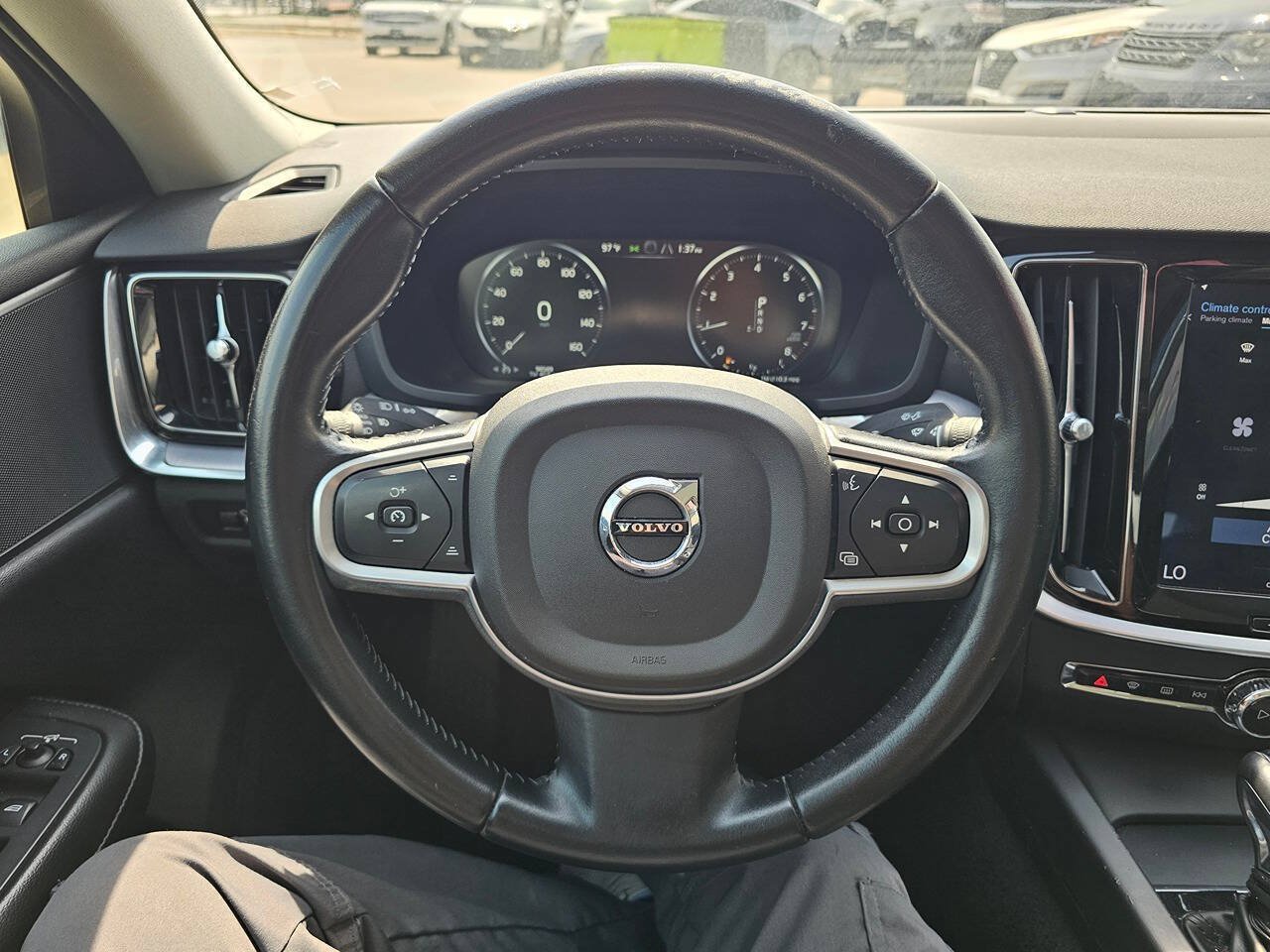 Used 2020 Volvo S60 T5 Momentum FWD image 13