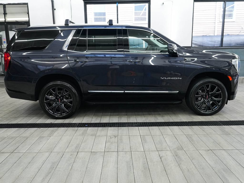 Used 2023 GMC Yukon SLT w/ SLT Premium Package AWD/4WD image 5