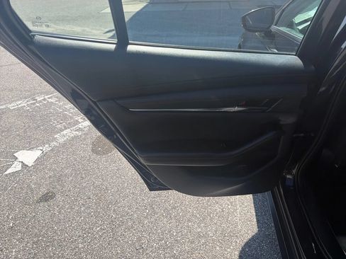 Used 2024 MAZDA MAZDA3 s FWD image 15