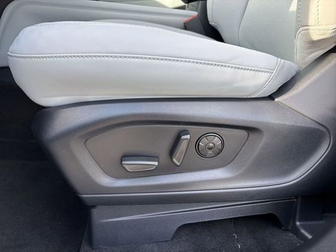 New 2026 Ford Explorer Platinum w/ LUX Leather Package AWD/4WD image 14