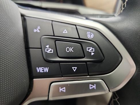 Certified 2025 Volkswagen Atlas SE w/ Panoramic Sunroof Package image 14