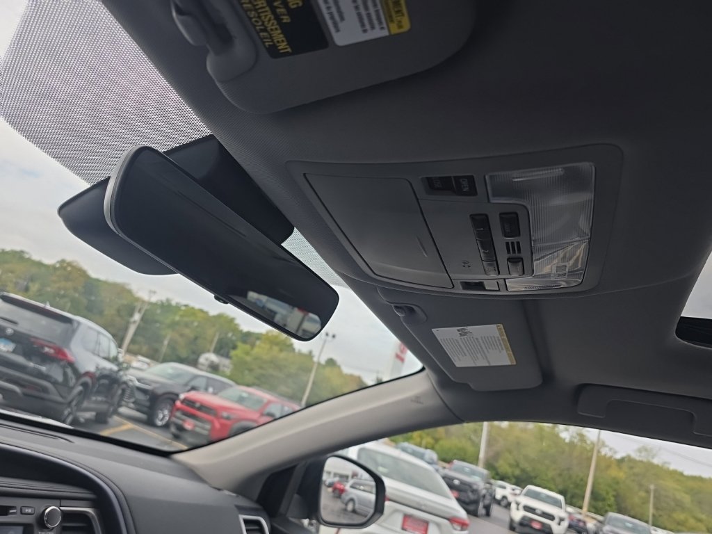 Used 2017 Toyota Highlander XLE AWD/4WD image 31