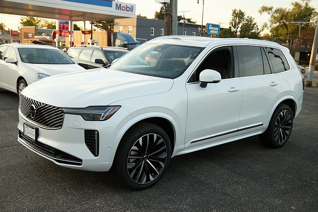 New 2026 Volvo XC90 B6 Plus w/ Protection Package AWD/4WD image 6