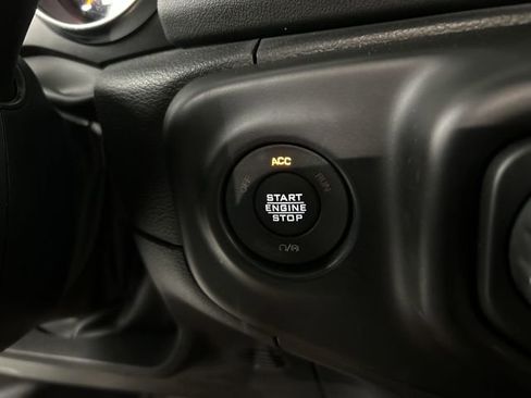 Used 2022 Jeep Wrangler Unlimited Sahara w/ Safety Group AWD/4WD image 13