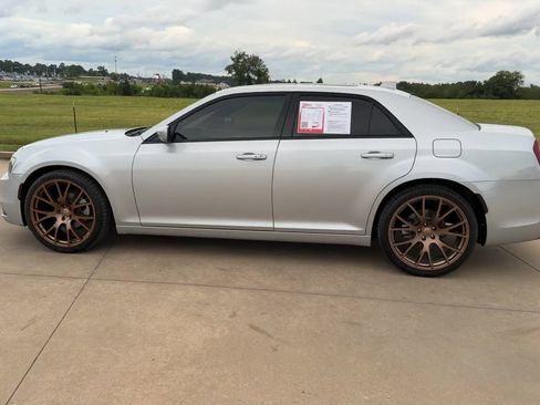 Used 2023 Chrysler 300 S image 5