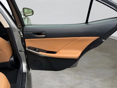 Used 2018 Lexus IS 300 image 26