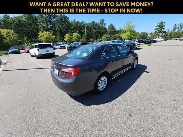 Used 2012 Toyota Camry LE FWD image 12
