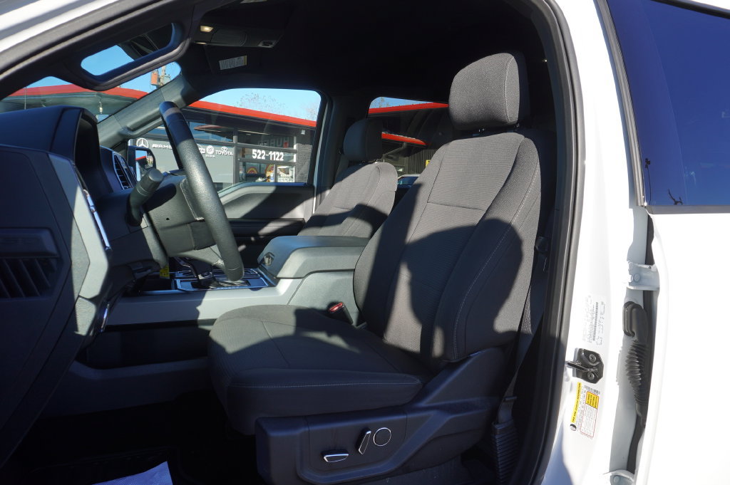 Used 2015 Ford F150 XLT w/ Equipment Group 302A Luxury AWD/4WD image 23