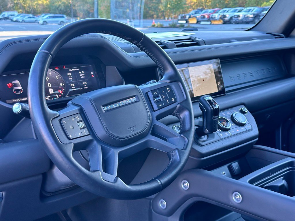 Used 2024 Land Rover Defender 90 X-Dynamic SE AWD/4WD image 12