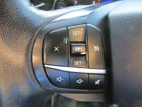 Used 2020 Ford Explorer XLT w/ Equipment Group 202A image 20