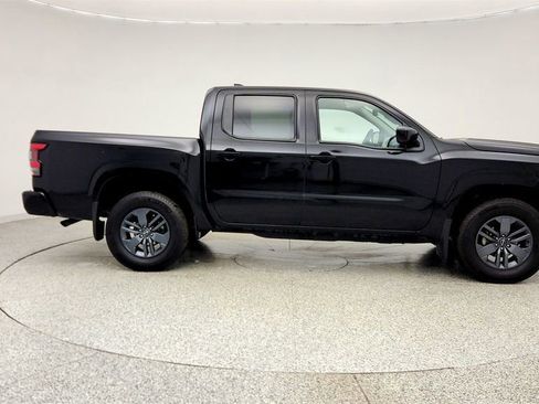 Used 2025 Nissan Frontier SV AWD/4WD image 4