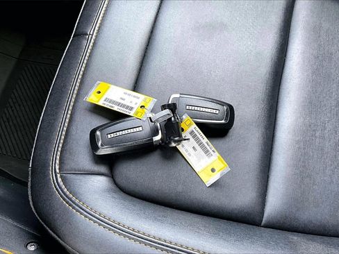 Used 2023 Ford Bronco Badlands w/ Sasquatch Package image 31