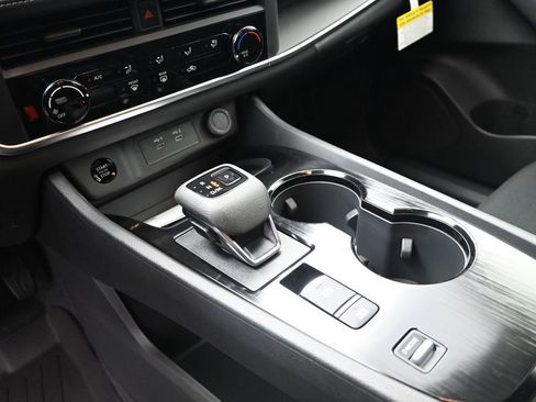 Certified 2026 Nissan Rogue S image 19