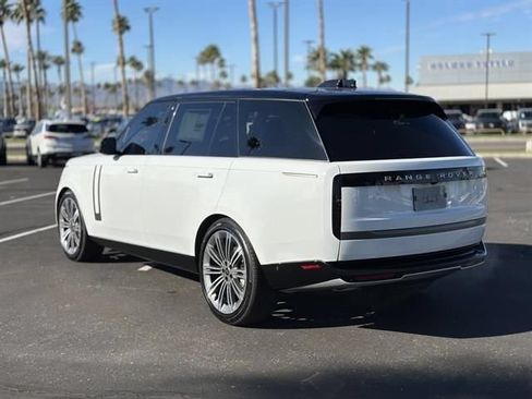Used 2025 Land Rover Range Rover Long Wheelbase SE AWD/4WD image 9