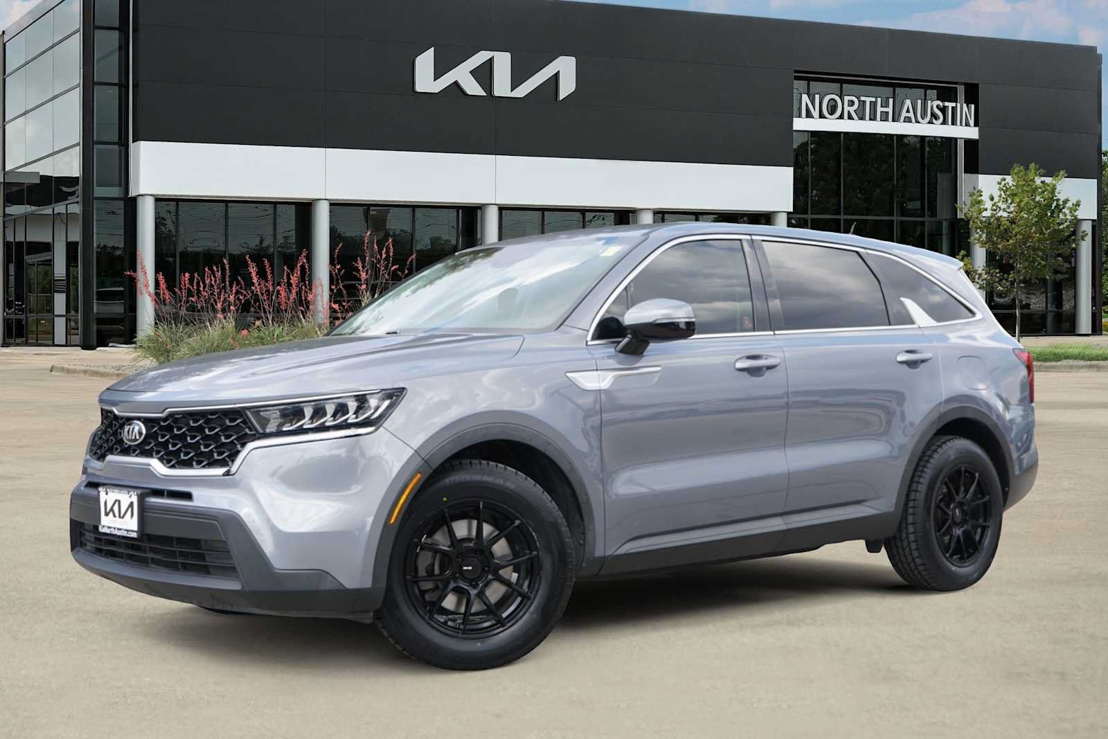 Used 2021 Kia Sorento LX FWD image 1