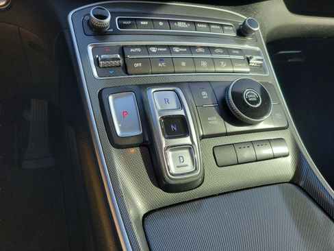 Used 2023 Hyundai Santa Fe SEL FWD image 15