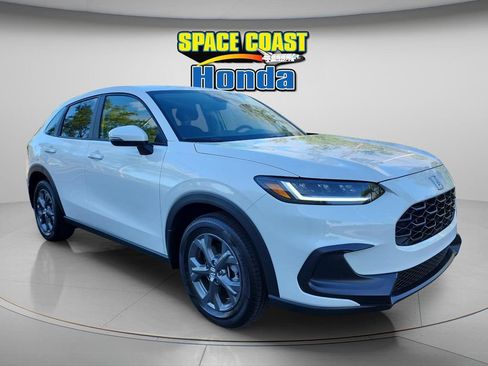 New 2026 Honda HR-V LX image 1