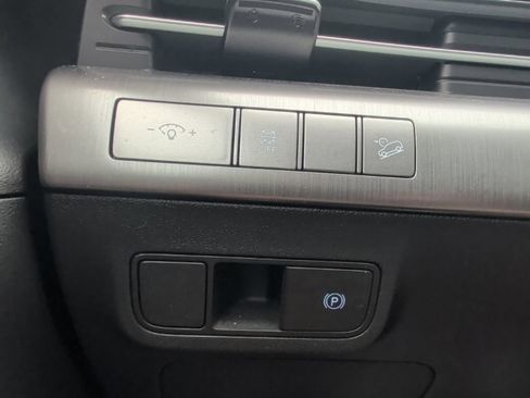 Used 2025 Hyundai Kona SEL FWD image 29