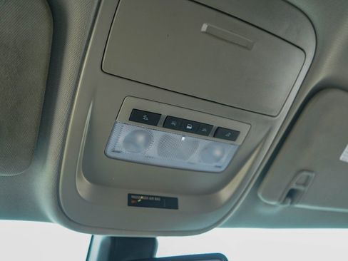 Used 2017 Chevrolet Colorado Z71 image 16