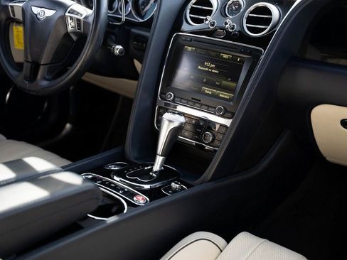 Used 2016 Bentley Flying Spur V8 image 35