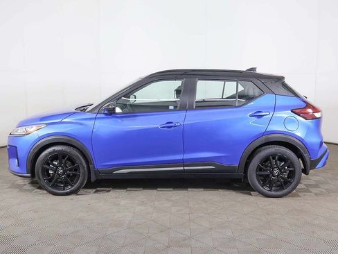 Used 2023 Nissan Kicks SR w/ SR Premium Package FWD image 17