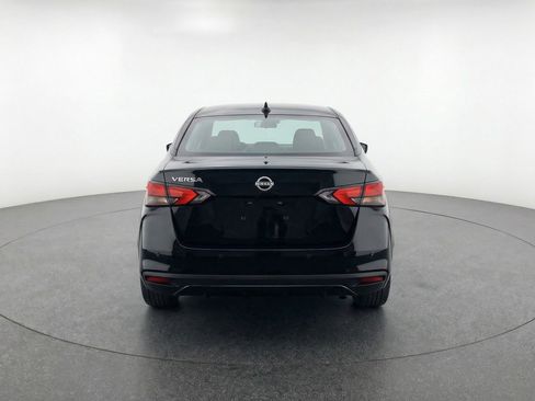 Used 2025 Nissan Versa SV image 7