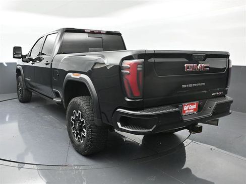 Used 2024 GMC Sierra 2500 AT4X AWD/4WD image 4