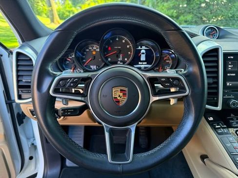 Used 2018 Porsche Cayenne Platinum Edition AWD/4WD image 15