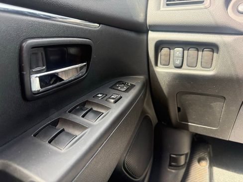 Used 2025 Mitsubishi Outlander Sport ES AWD/4WD image 7