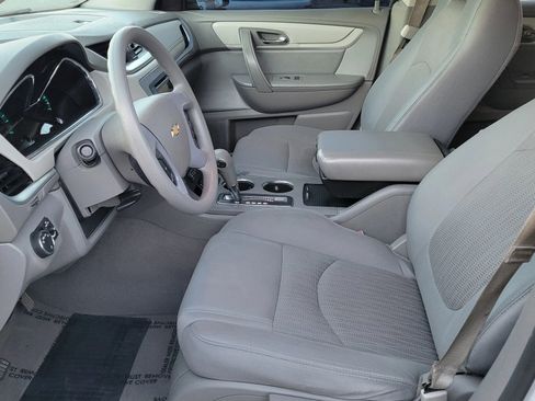 Used 2017 Chevrolet Traverse LS FWD image 15