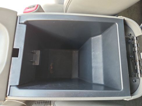 Used 2004 Chevrolet Impala SS w/ Preferred Equipment Group FWD image 27