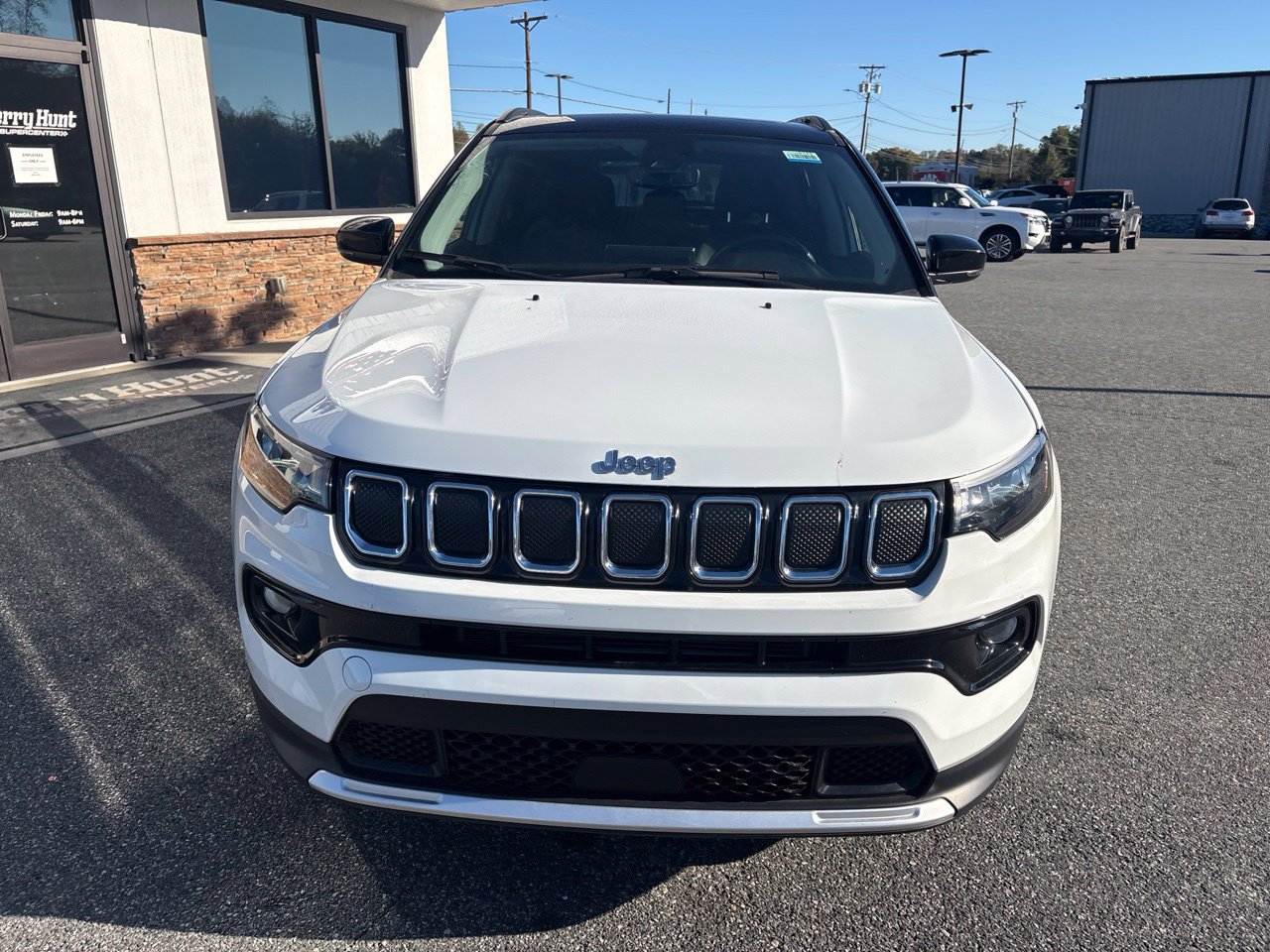Used 2022 Jeep Compass Limited w/ Sun and Sound Group AWD/4WD image 12