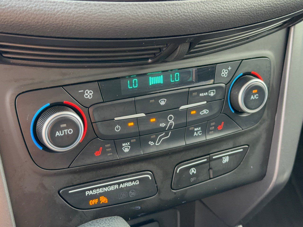 Used 2019 Ford Escape SE FWD image 22