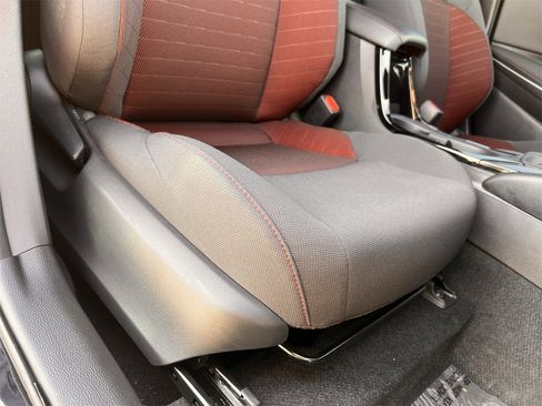 Used 2024 Toyota Corolla SE image 26